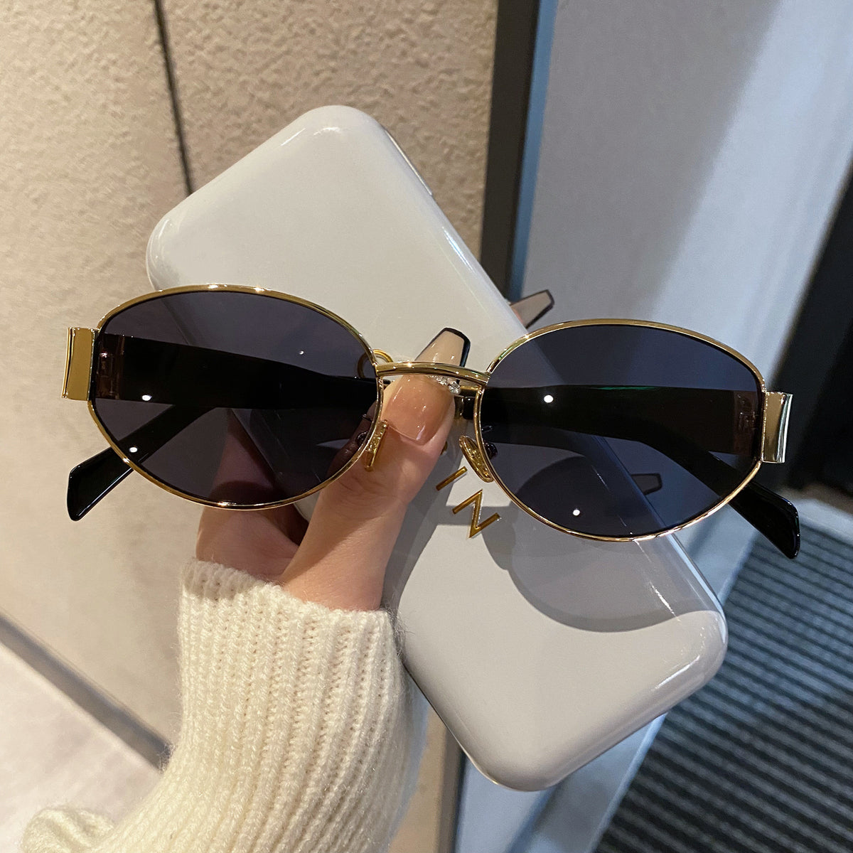 Round Frame Women Trendy Glasses